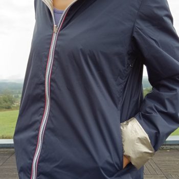 Laura Jo – Imperméable réversible court garnissage ouate mi-saison bleu Marine / doré
