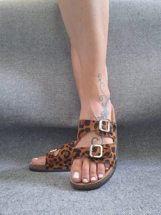 Chaussures sandales 2 brides motif léopard marron noir avec boucles style Birk