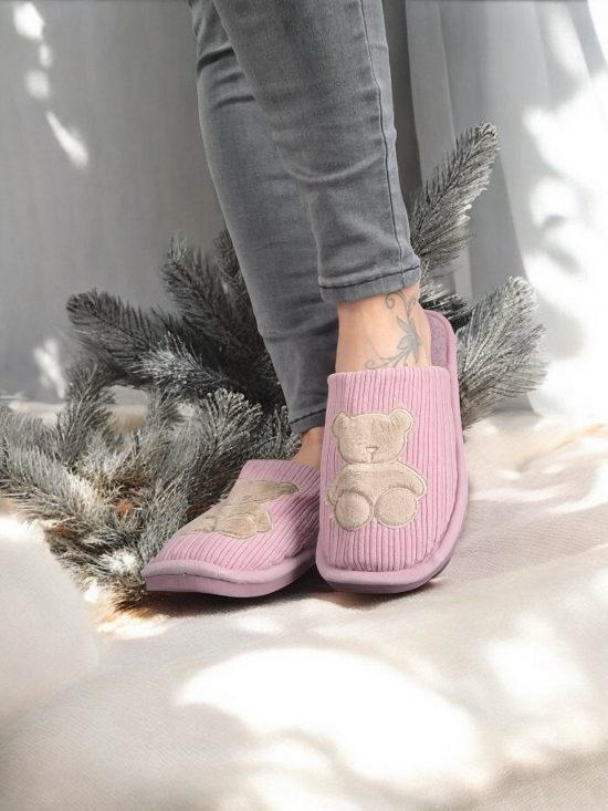 Chaussons fourrés violet en tissu avec motif ours