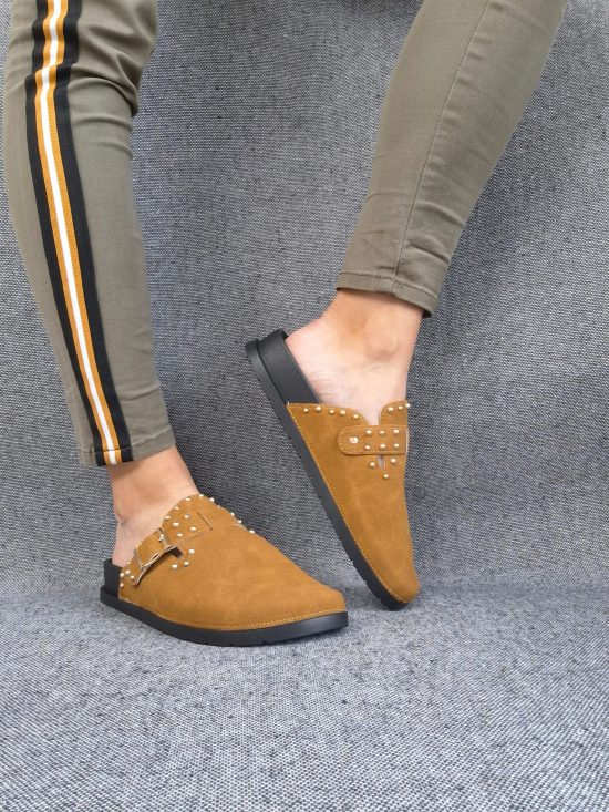 Chaussures sandales fermées type birk camel à semelle intérieur noire