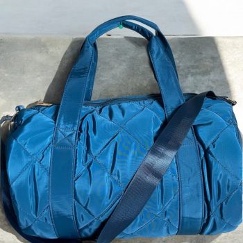 Sac polochon matelassé bleu anses et bandoulière
