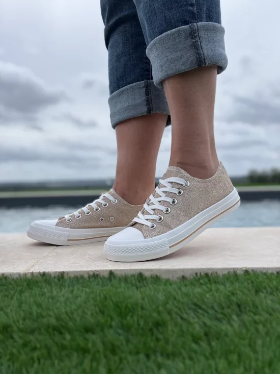 Chaussures baskets basses effet pailleté glitter doré style converse