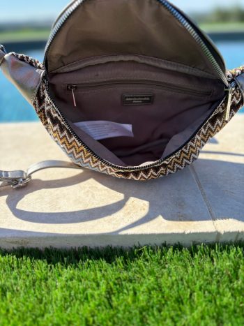 Sac banane simili cuir et tissu argenté – Image 6