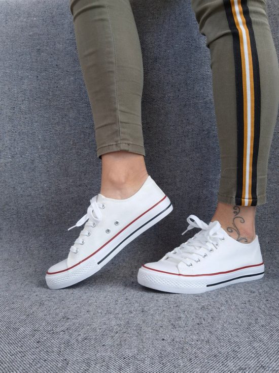 Chaussures baskets basses toile blanche style converse