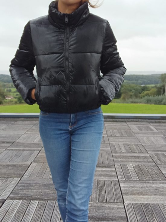 Melya Melody - Manteau court imperméable matelassé noir brillant