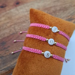 Bracelet tressé brésilien Fuschia lettre au choix
