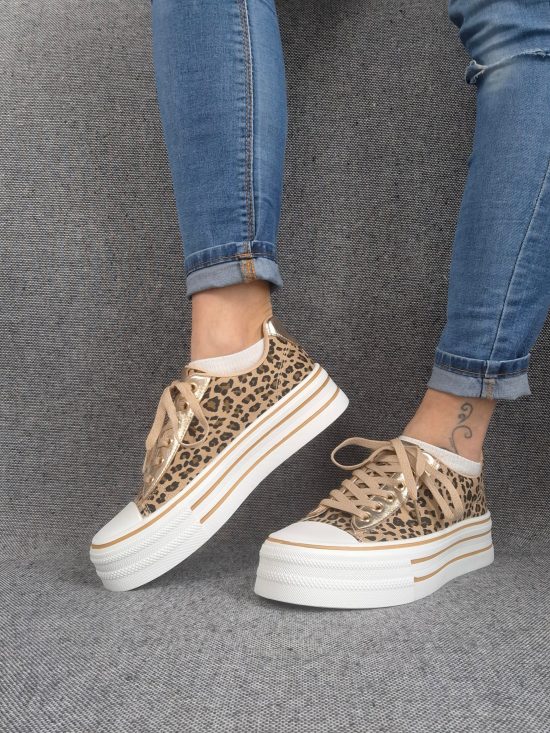 Chaussures baskets motif léopard basse semelle compensée en tissu style converse