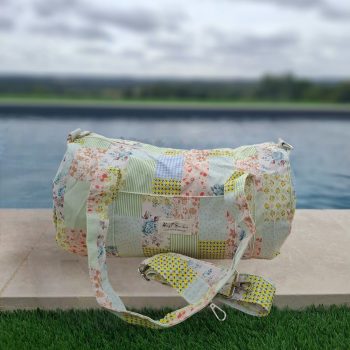 Sac polochon week end de voyage en tissu coton patchwork multicolore fleuri vert clair et jaune