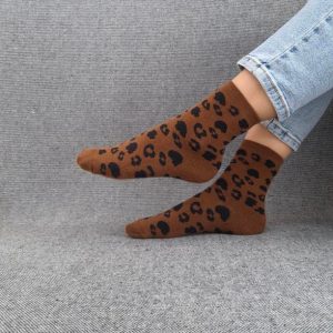 Paire de chaussettes marron en coton à motif léopard noir