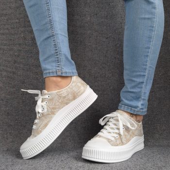 Chaussures baskets basses en simili beige strié et blanc type converse