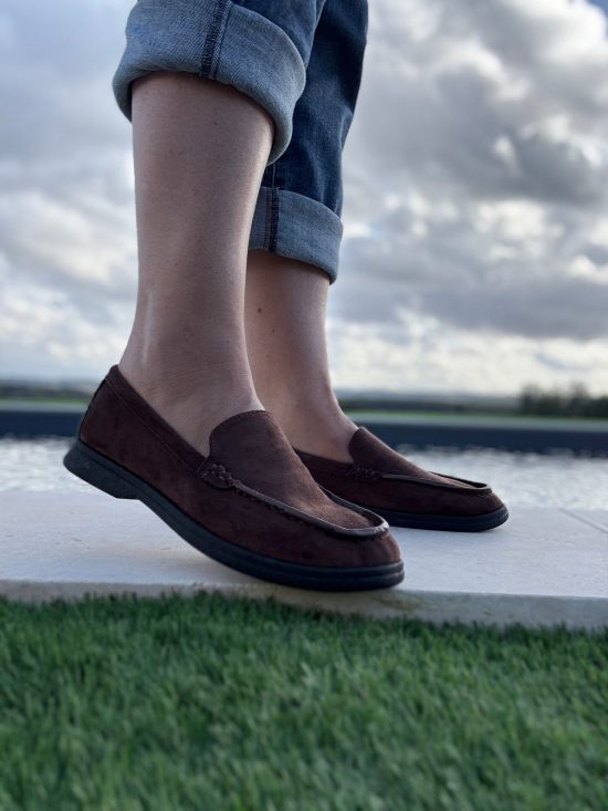 Chaussures mocassins toucher daim marron chocolat