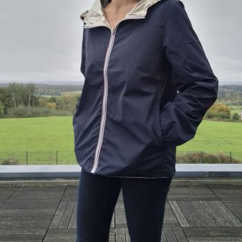 Melya Melody - Manteau court imperméable bleu marine réversible doré - Curvy