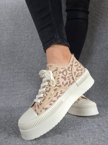 Chaussures baskets à motif léopard marron camel et blanc semelle compensée style converse – Image 2