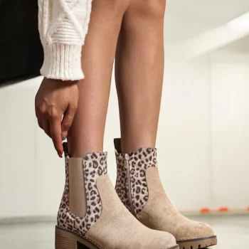 Chaussures bottines à talon toucher daim beige avec motif léopard marron taupe
