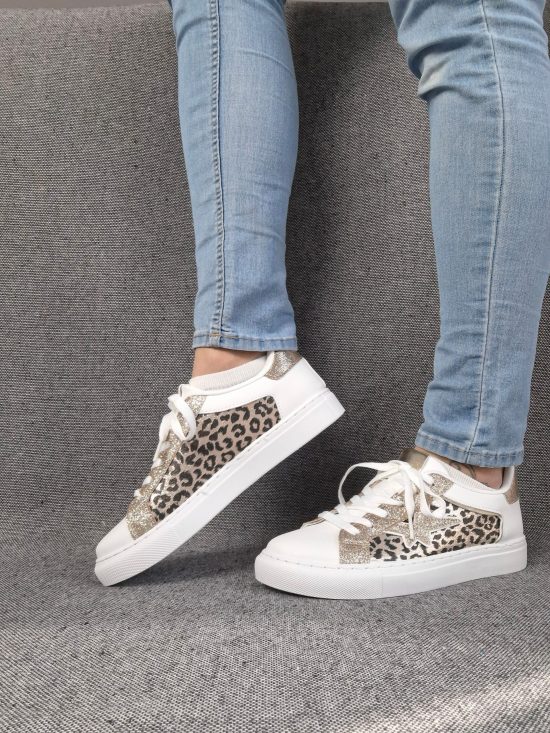 Chaussures baskets blanches beige motif léopard étoile style sneakers