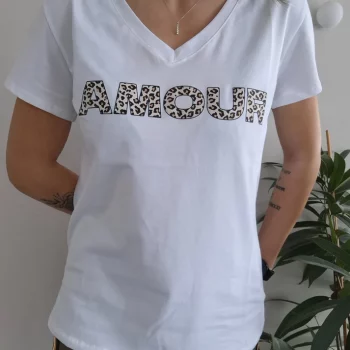 T-shirt blanc en coton avec imprimé léopard "AMOUR"