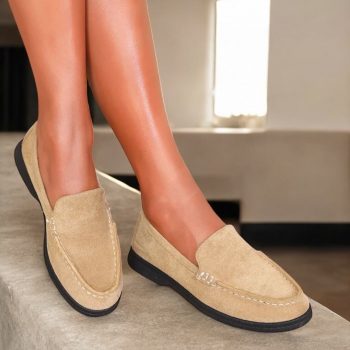 Chaussures mocassins toucher daim beige