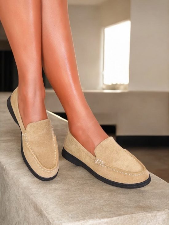 Chaussures mocassins toucher daim beige