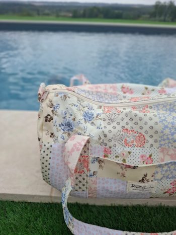 Sac polochon week end de voyage en tissu coton patchwork multicolore fleuri bleu clair orange – Image 6