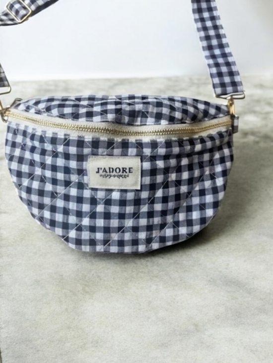 Sac banane en coton matelassé avec un motif quadrillé noir et blanc