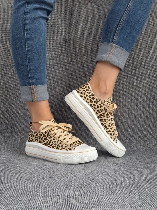 Chaussures baskets à imprimé léopard marron beige semelles compensées style converse