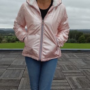 Attrait Paris - Manteau court imperméable fourré rose métallisé