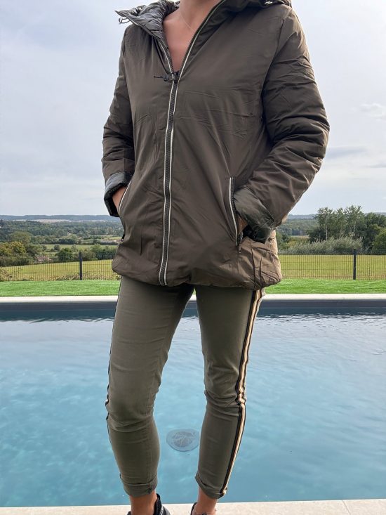 Melya Melody - Manteau court marron/kaki réversible et imperméable matelassé kaki brillant