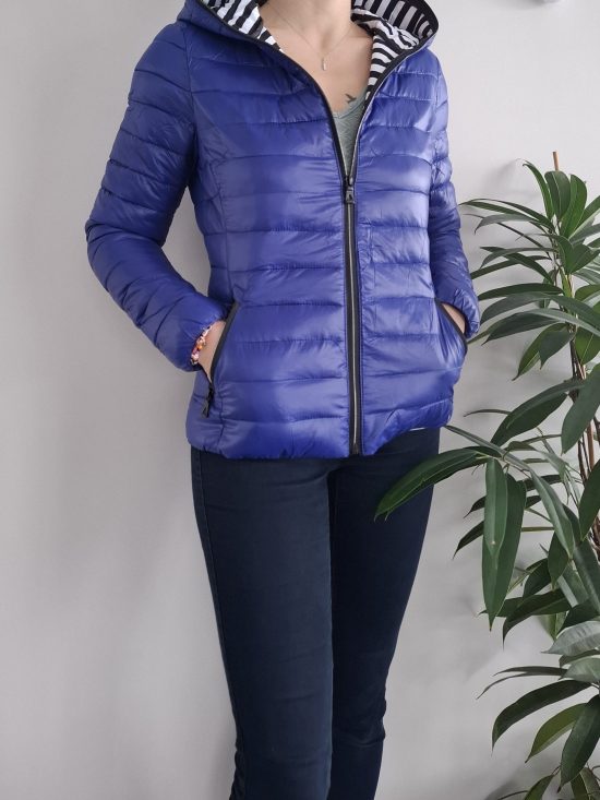 Attrait Paris - Doudoune imperméable et matelassé bleu électrique avec capuche