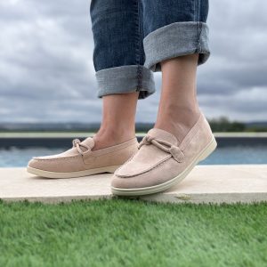 Chaussures mocassins toucher daim beige clair