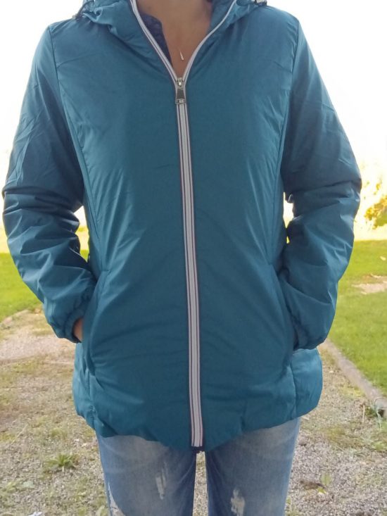 Melya Melody - Manteau court fourré imperméable légerement cintré bleu canard