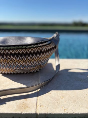 Sac banane simili cuir et tissu argenté – Image 4