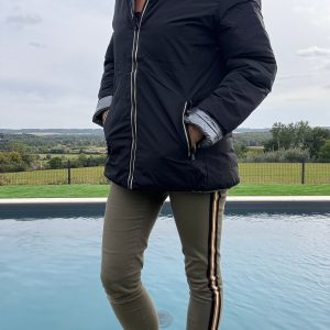 Melya Melody - Manteau court noir réversible et imperméable matelassé argenté brillant
