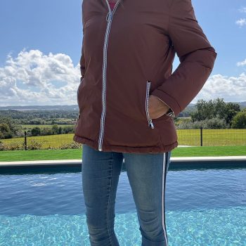 Melya Melody - Manteau court réversible et imperméable matelassé marron chocolat/doré