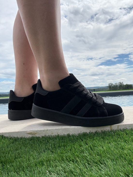 Chaussures baskets basses type campus tout noir all black