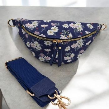 Sac banane en tissu bleu marine motifs fleuris blanc et rose