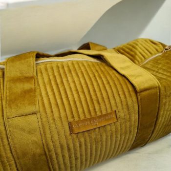 Sac polochon en coton velours matelassé moutarde “La Ptite Cachotiere”