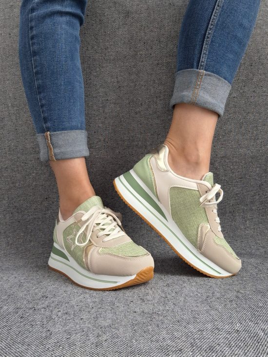 Chaussures baskets en tissu vert avec un motif étoile style sneakers