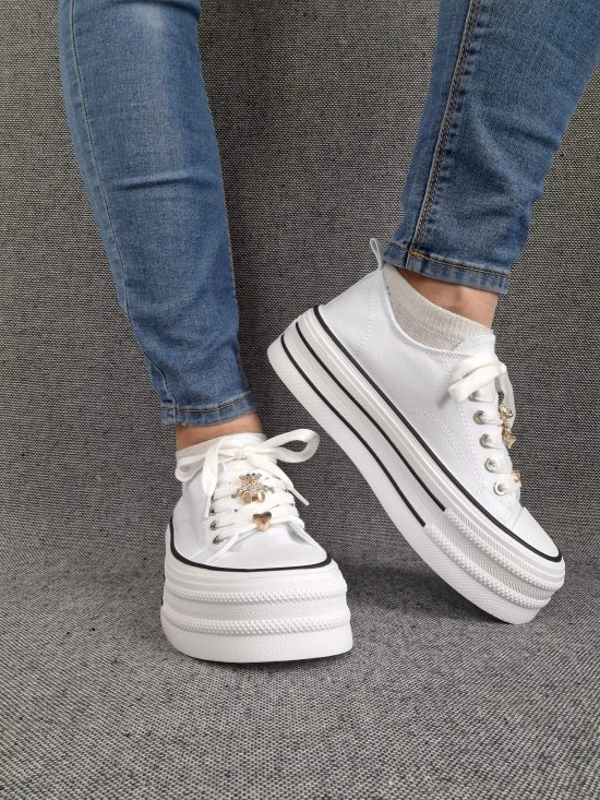 Chaussures baskets basses semelle compensée en tissu blanc style converse