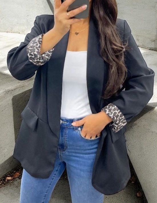 Veste blazer noir avec détails léopard