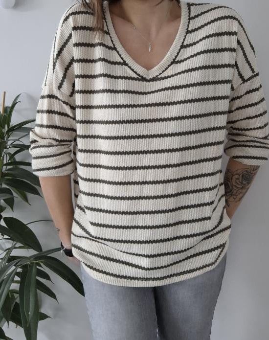 Pullover maille écru rayé kaki à manches longues taille unique