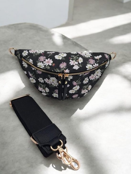 Sac banane en tissu coton liberty noir motifs fleuris blanc et rose