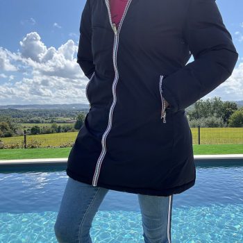 Melya Melody - Manteau long réversible et imperméable matelassé noir/doré - Curvy