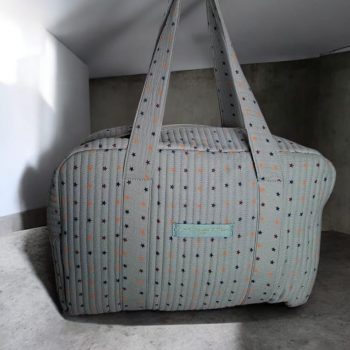 Sac week end de voyage polochon coton matelassé vert d'eau étoiles multicolores