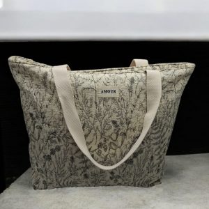 Sac cabas porté épaule blanc en coton liberty fleuri noir et creme