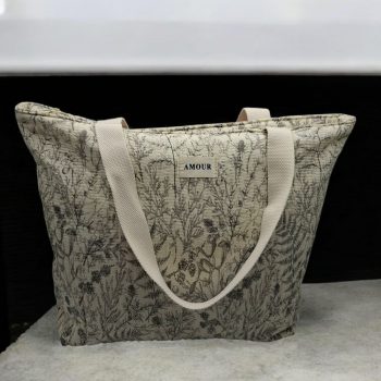 Sac cabas porté épaule blanc en coton liberty fleuri noir et creme