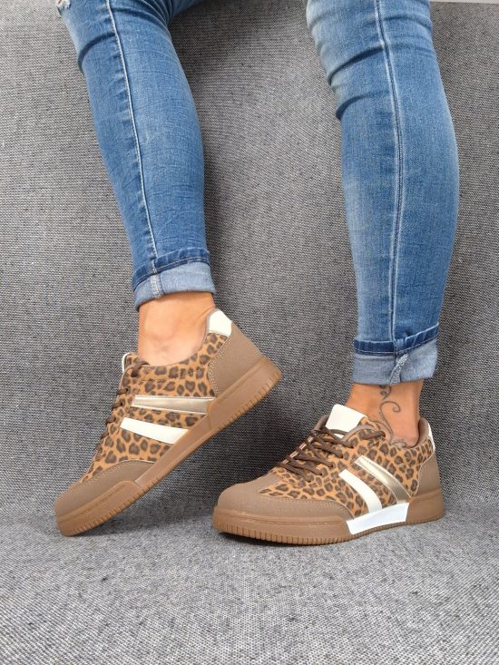 Chaussures baskets imprimé léopard avec bandes blanches et dorées type sneakers