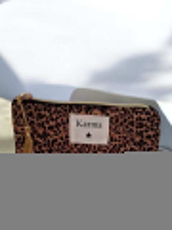 Pochette en tissu motif léopard camel “Karma”