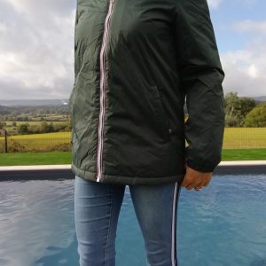 Laura Jo - Imperméable mi long doublé en fausse fourrure cordon tricolore couleur vert forêt