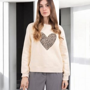 Pull en coton crème à motif cœur léopard