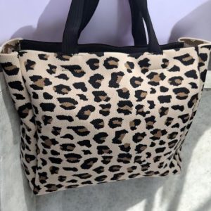 Sac à main type tote bag effet toile de jute motif léopard beige